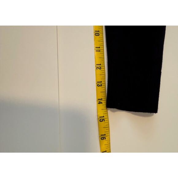 Classic Black Cardigan Sweater Large - Picture 6 of 6